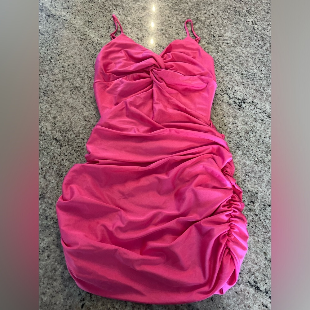 Front Twist Dress in Pink in size small NEVER WORN!!